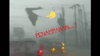 Penampakan ketika hujan angin amp es di bandung l banjir ketika hujan angin es di bandung [upl. by Kennan]