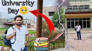 Barish mein university 🌧️😱 Bike puncture😭dailyvlog university universityvlogs rain duckybhai [upl. by Tnafni]