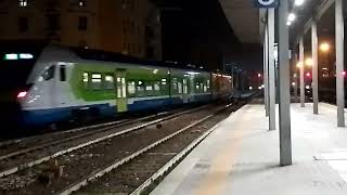 partenza del Colleoni per Brescia e arrivo dell intercity per Terni [upl. by Jordana]