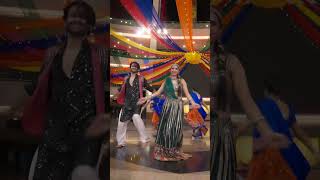 Shrishti Munka amp Mannu Mehta Garba performance at Infiniti Mall Malad [upl. by Selway]