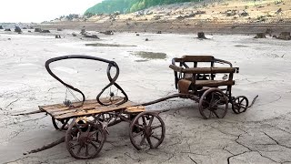 This Oregon Lake Dried Up In 2015 What They Found At The Bottom Was Extraordinary [upl. by Ecinahs]