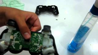 شرح تنظيف جهاز التحكم للبلايستيشن3  How to fix sticky button PS3 [upl. by Rhonda]