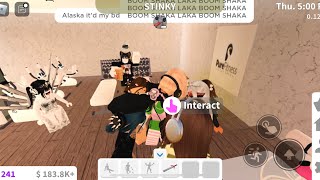 I met Alaska Violet in her server [upl. by Aihseya537]