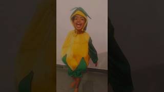 Dancing on damito cosita mango costume mahafun420 frogdance music comedy [upl. by Kjersti344]