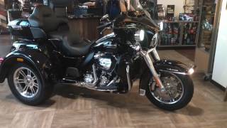 Tri Glide Ultra HarleyDavidson 107  2017 new [upl. by Joo]