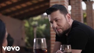 Roberto Tapia  Vale La Pena Video Oficial [upl. by Werner]