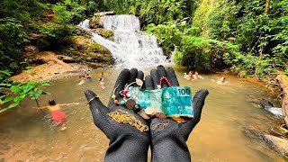 Achei uma CACHOEIRA cheia de DINHEIRO com DETECTOR DE METAIS [upl. by Aitnic]