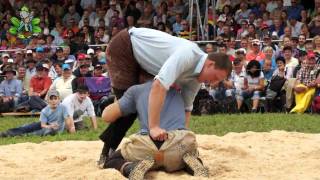 Schwingen Berner Kantonale 2011 Sempach Matthias gegen Graber Willy [upl. by Nedrob631]