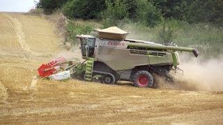 NEWS 2013  CLAAS Lexion 780 et V1200 avec des chenilles de 900 à la moisson du blé en 2013 [upl. by Labannah]