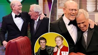 Ron Howard and Henry Winkler reunite  at Emmys in nostalgic nod to ‘Happy Days’ [upl. by Ssur]