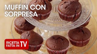 MUFFIN CON SORPRESA AL CIOCCOLATO di Benedetta Rossi  Ricetta TV Fatto in Casa per Voi [upl. by Ilzel]