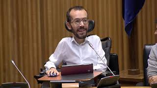 PODEMOS explica su acuerdo de Presupuestos y Salario Mínimo 900€ [upl. by Anitnelav]