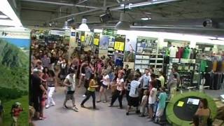 flash mob Decathlon Bailleul France [upl. by Hairej]