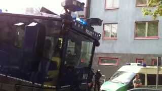 1 Mai 2013 in Berlin  Polizei steht mit Wasserwerfern Demonstranten gegenüber [upl. by Wester]