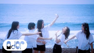 NewJeans 뉴진스 Bubble Gum Official MV [upl. by Millhon]