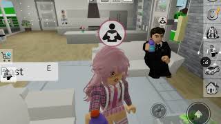 Mae Mae does a Roblox Brookhaven roleplay with Stu [upl. by Hasen]