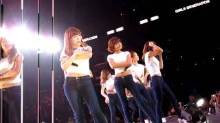 SNSD 소녀시대 Gee SM Town 2010 Los Angeles Staples Center [upl. by Hough232]