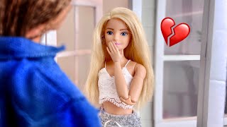 Emily Reacts to Comments on her NEW Room  Emily’s Vlog  Trendy Barbie Doll Room [upl. by Forester631]