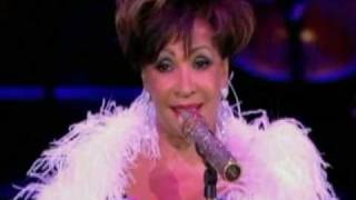 Shirley Bassey  I Am What I Am 2009 Live at Electric Proms [upl. by Hazlip]