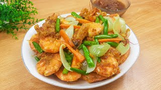 Punya Udang Coba Masak Ini Enak Banget  Resep Udang Goreng Kunyit [upl. by Anawqahs69]