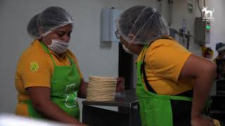 DENTRO DE UNA FABRICA DE TORTILLAS  ASI SE HACEN LAS TORTILLAS [upl. by Naicul]