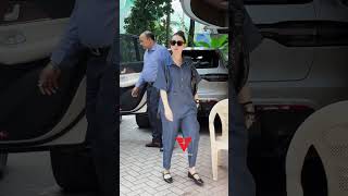 Karishma Kapoor Arrives At Sister Kareena Kapoors House [upl. by Williams482]