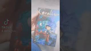 Yo feliz con mi libro de Coraline🗝 ⚉ 🪡 🐈‍⬛coralinebookneilgaimancoralineforyoufypシparati [upl. by Felita]