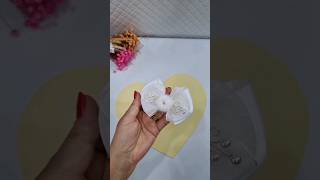 Laço de fita Branco com bordado de pérolas Jaqueline Kelle diy lacofacil lacodefita tendência [upl. by Eded]