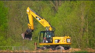 Strassenbau B401 Caterpillar M315D  Road construction B401 Caterpillar M315D [upl. by Ben]