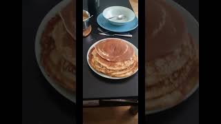 pannkakor med ärtsoppa [upl. by Dalila]