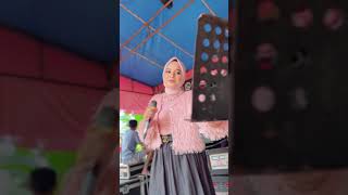 Maafkan Denai  Yona Irma  Live performance Penuh Penghayatan [upl. by Odom]