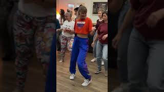 Clase de pasitos de bachata 🇩🇴🇩🇪 annabaila [upl. by Noelle]