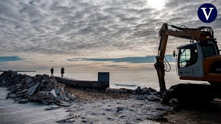 Calafell empieza a demoler parte del paseo marítimo por la crisis climática [upl. by Umberto]