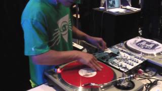 DJ QBert scratching at the International DJ Expo 2009 pt2 [upl. by Almire]