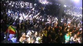 Teddy Afro  Alegeded Live Ethiopian Music [upl. by Hock]