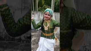 അടയും വടയും വിറ്റ് നടക്കുന്ന കുഞ്ഞി പാത്തു 🥰shortvideo pathumma kunjipenn reelsvideo [upl. by Eliga]