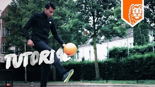 VOETBAL TRICKS met TOUZANI – LEGENDS [upl. by Ettennyl]