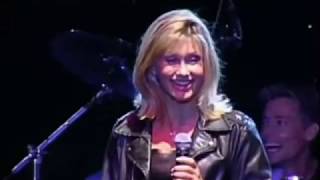 GREASE REUNION  OLIVIA NEWTON JOHN amp JOHN TRAVOLTA perform SUMMER NIGHTS [upl. by Mallon]