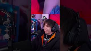 Auron defiende a rubius rubius auronplay twitch clips rubiusdirecto rubiusstreams humor [upl. by Harriot]