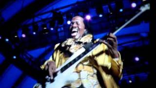 Verdine White bass solo [upl. by Plantagenet]