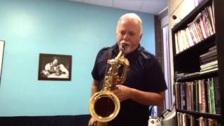 DiBlasio  Vandoren Jazz Baritone Sax Mouthpiece Comparison of V5 and V16 [upl. by Anoik813]