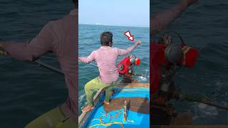 Siva Ram  చేపలు పట్టే కష్టమంతా వృధా అయిపోయింది  sivaram fishing boatlife fishingmethods fish [upl. by Ralyat]