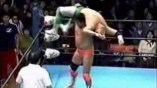 Kenta Kobashi versus Mitsuharu Misawa [upl. by Aeikan]