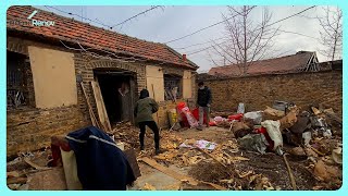 Quitter la ville rénover une maison en pierre abandonnée à la campagne  du début à la fin [upl. by Worra]