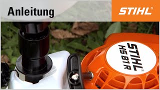 Eine STIHL BenzinHeckenschere betanken [upl. by Ovatsug]