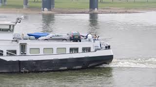 Mistral Rheinschiff 04807440 mit Matrose auf den Rhein bei Düsseldorf [upl. by Egrog]