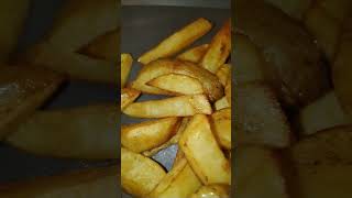 seasoned chunky chips fried in beef dripping food homemade chips deepfried [upl. by Phipps350]