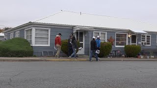 Middle housing tour illustrates housing options for Wenatchee officials [upl. by Eirameinna]