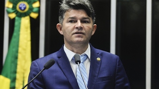 Veja o perfil de José Medeiros candidato à Presidência do Senado [upl. by Deyes695]