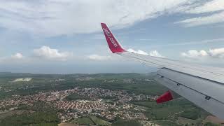 Onboard Jet2 Boeing 7378 GGDFX Landing into Reus Airport Spain [upl. by Colby]